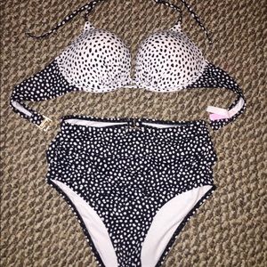 Victoria’s Secret Bombshell Bikini 36B